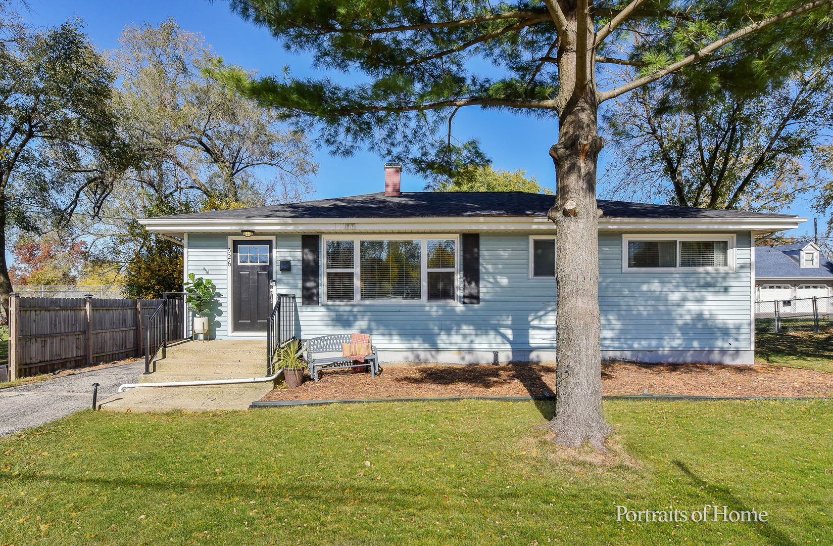 526 E Maple Street Property Photo 1