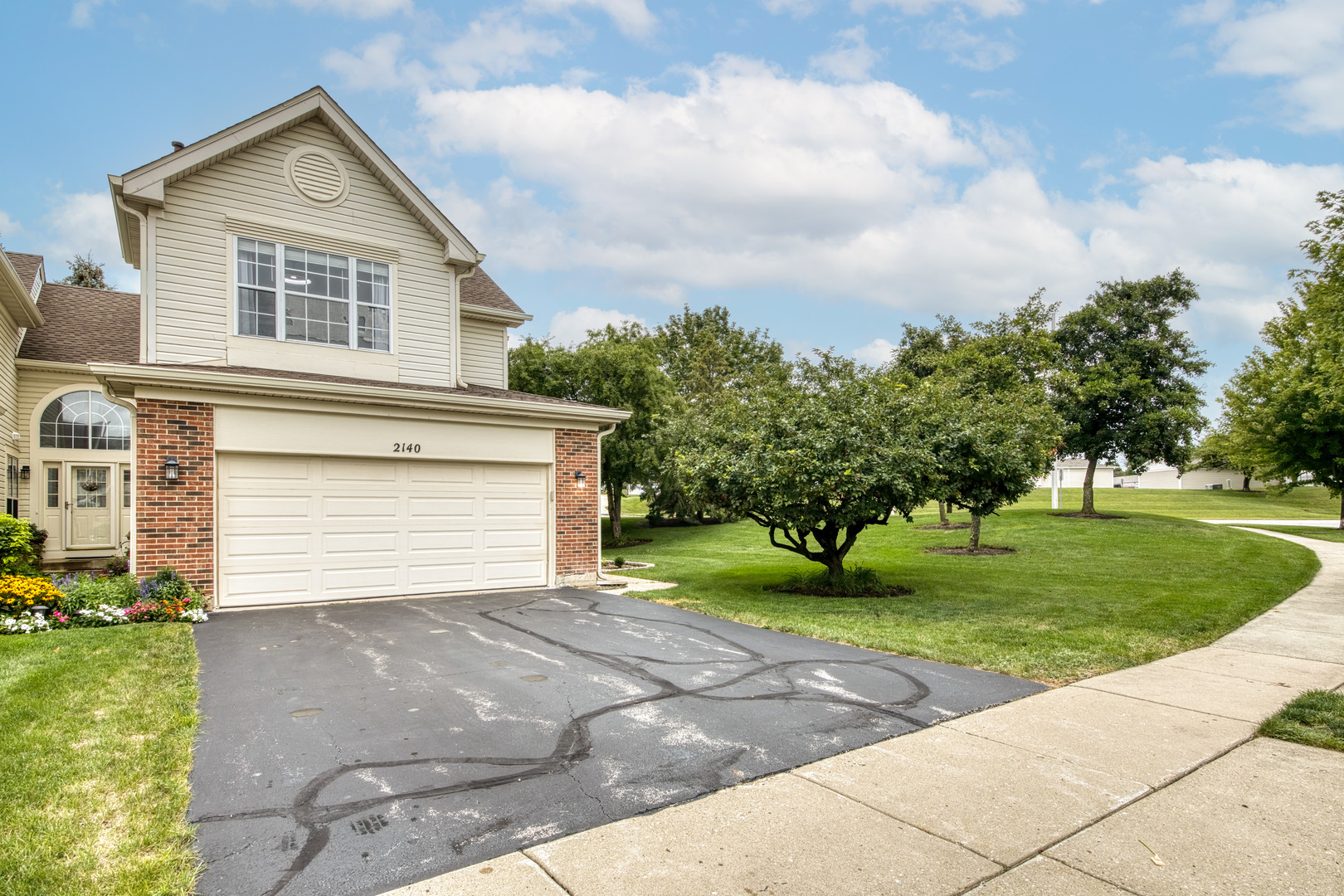 2140 Seaver Lane Property Photo 1
