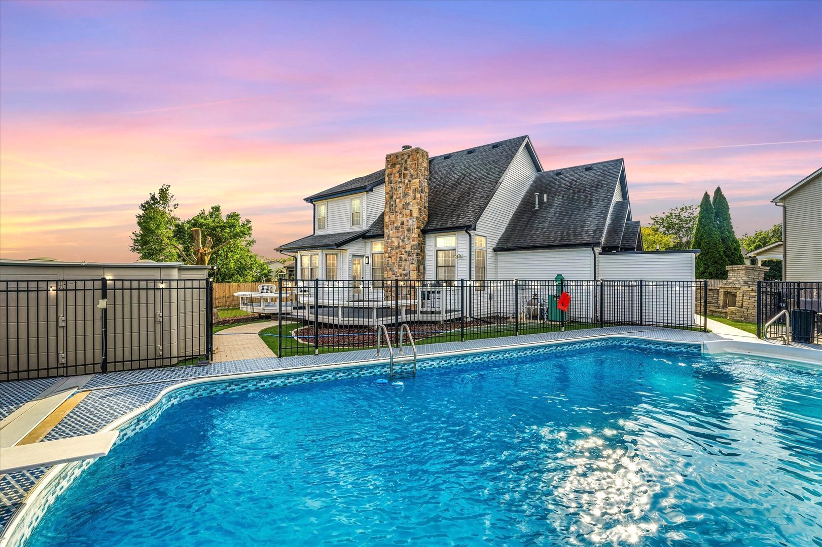 2501 Woodridge Place