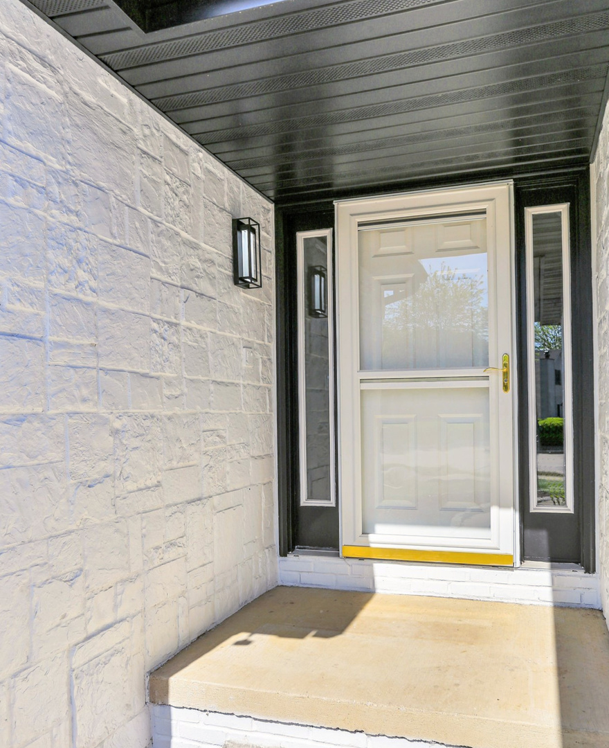 2501 Woodridge Place Property Photo 14