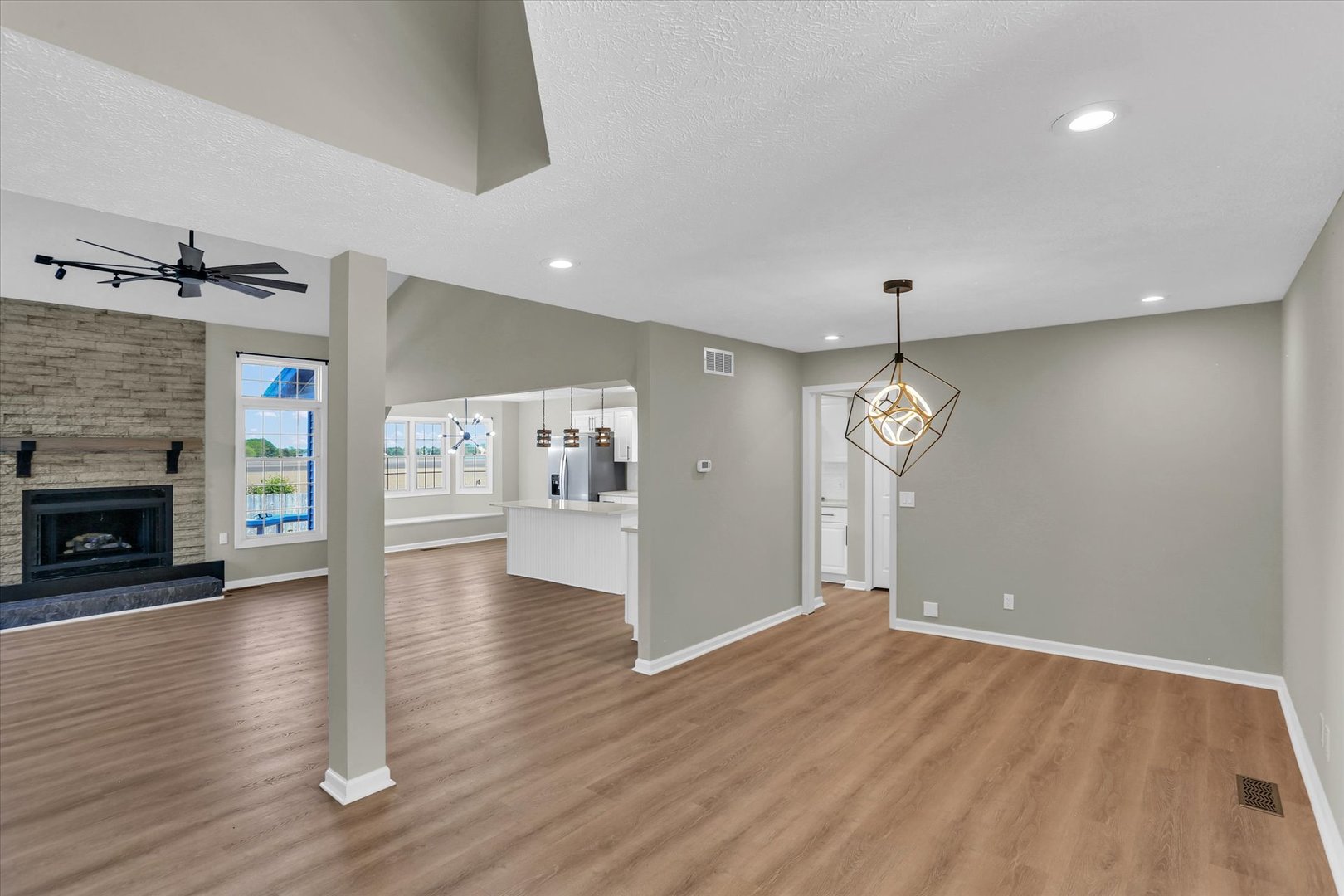 2501 Woodridge Place Property Photo 18