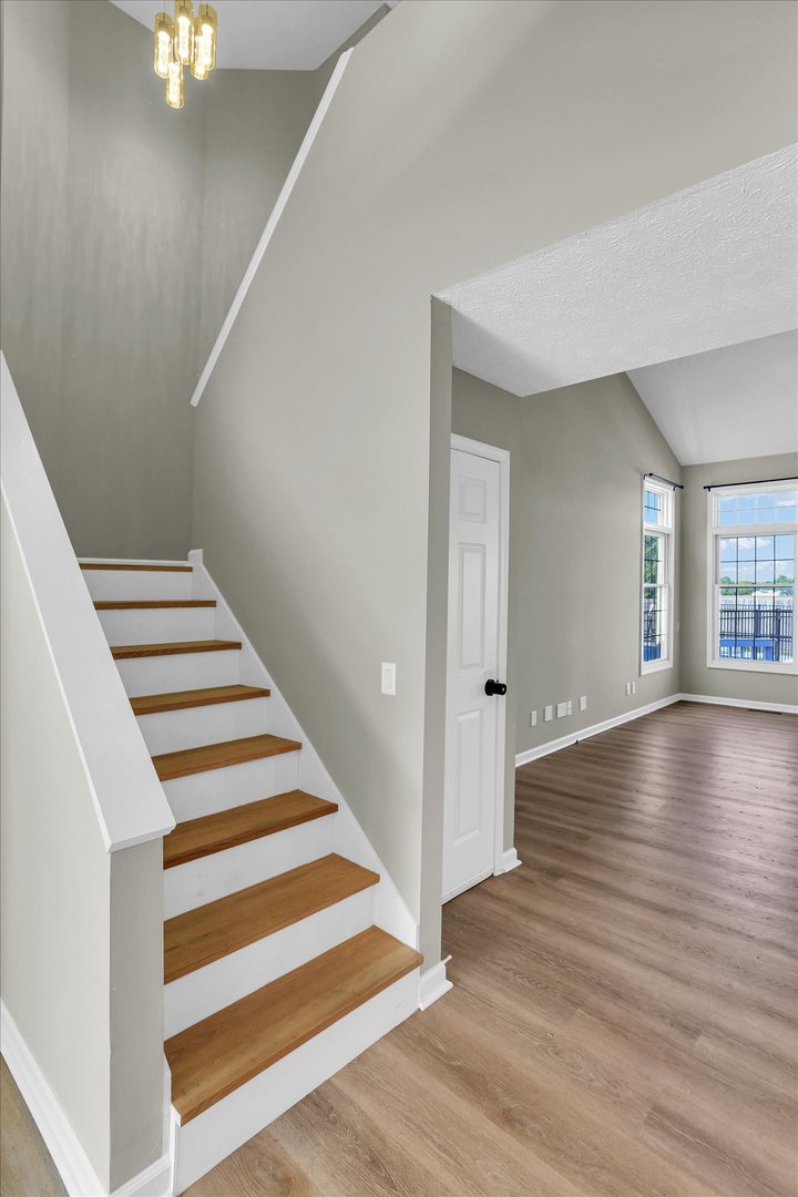 2501 Woodridge Place Property Photo 20