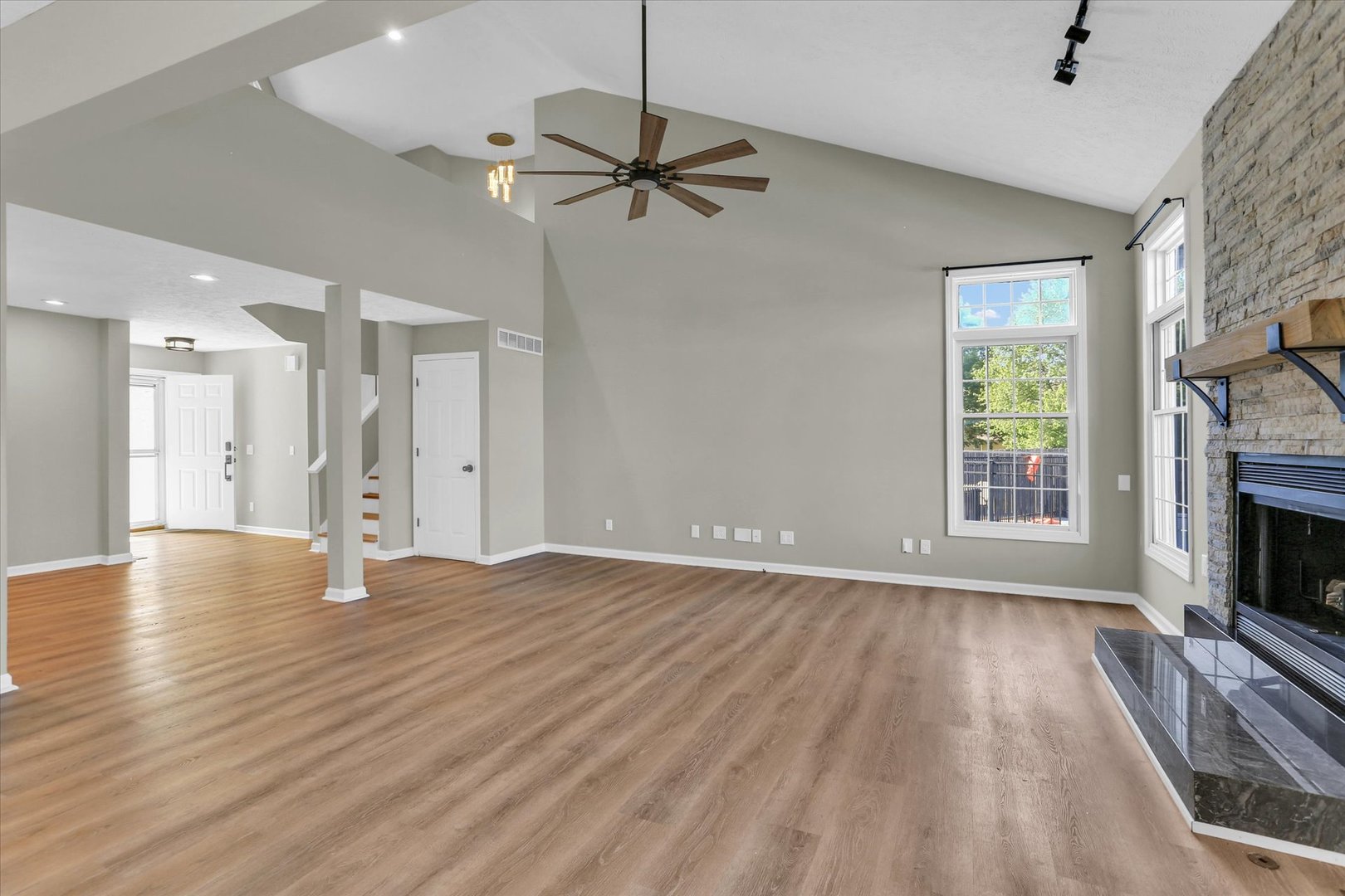 2501 Woodridge Place Property Photo 29