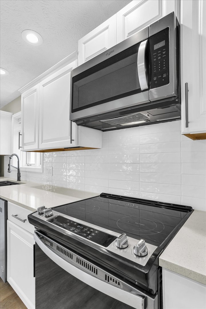 2501 Woodridge Place Property Photo 41