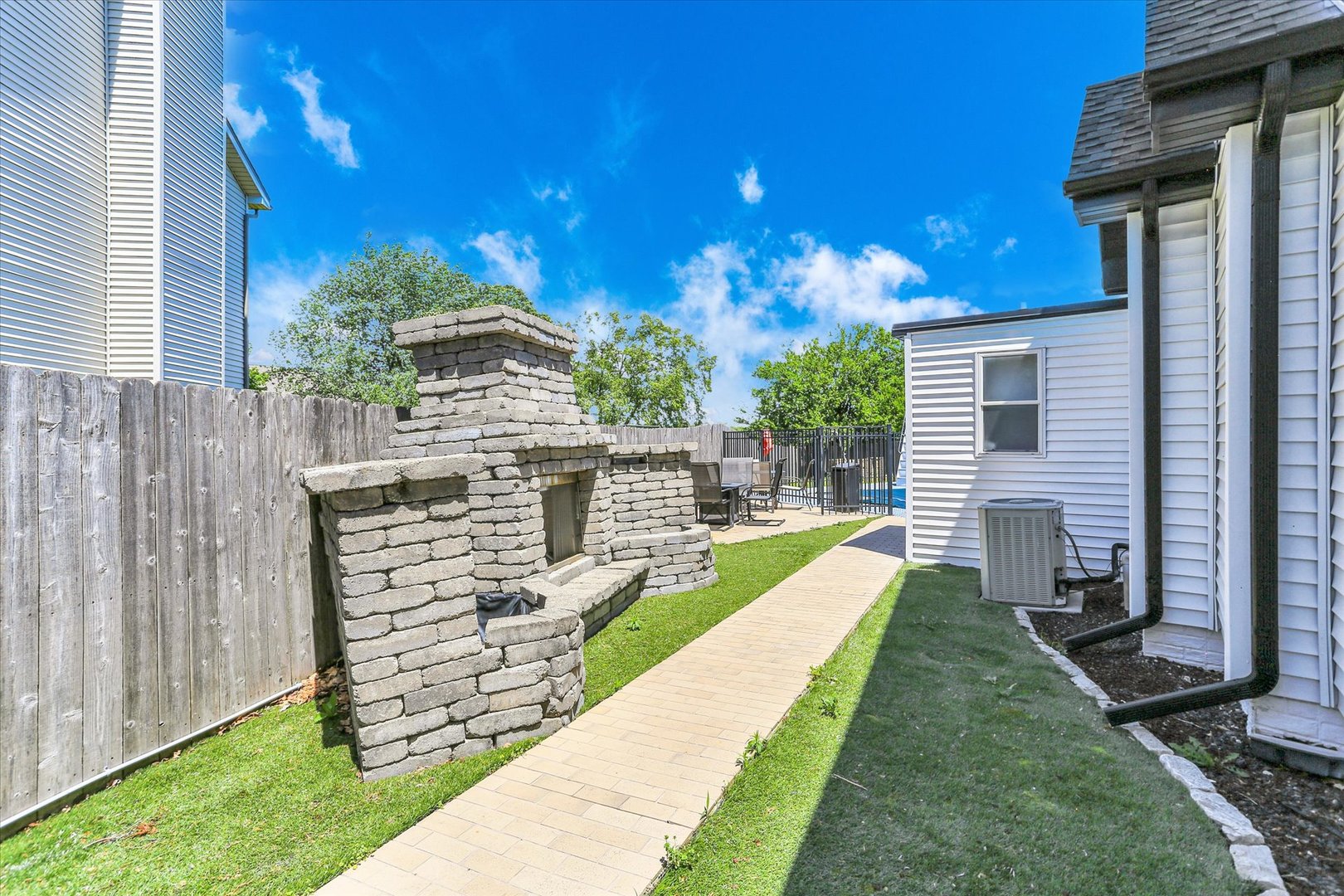 2501 Woodridge Place Property Photo 68