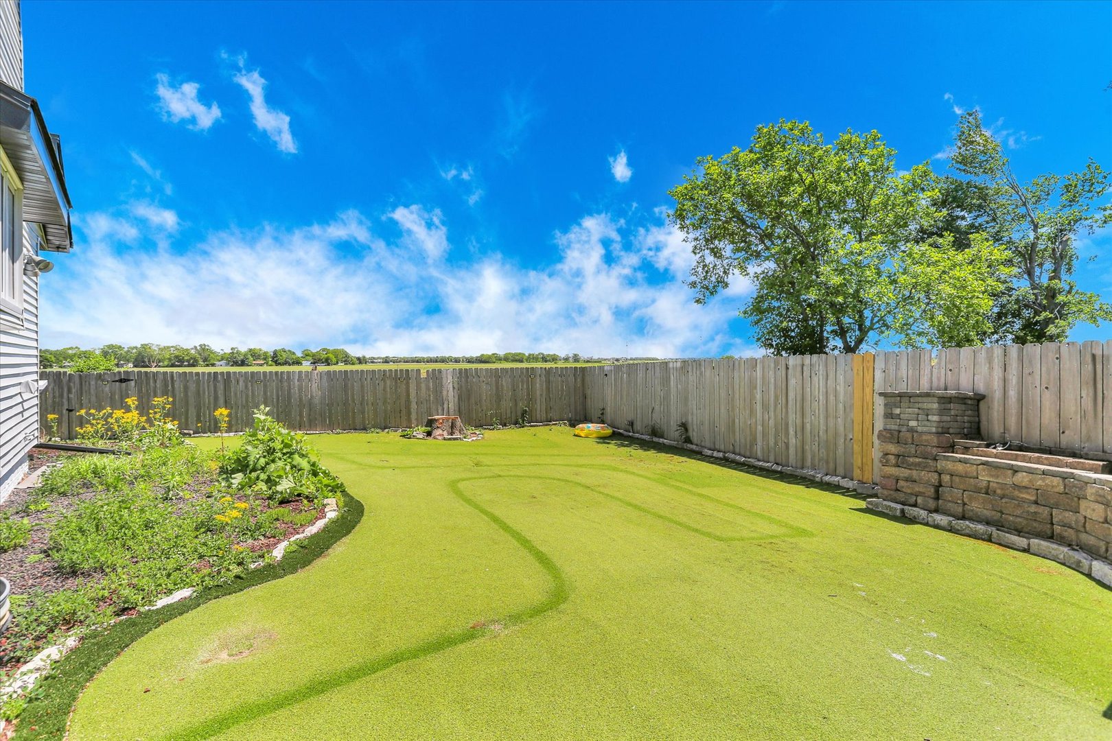 2501 Woodridge Place Property Photo 127