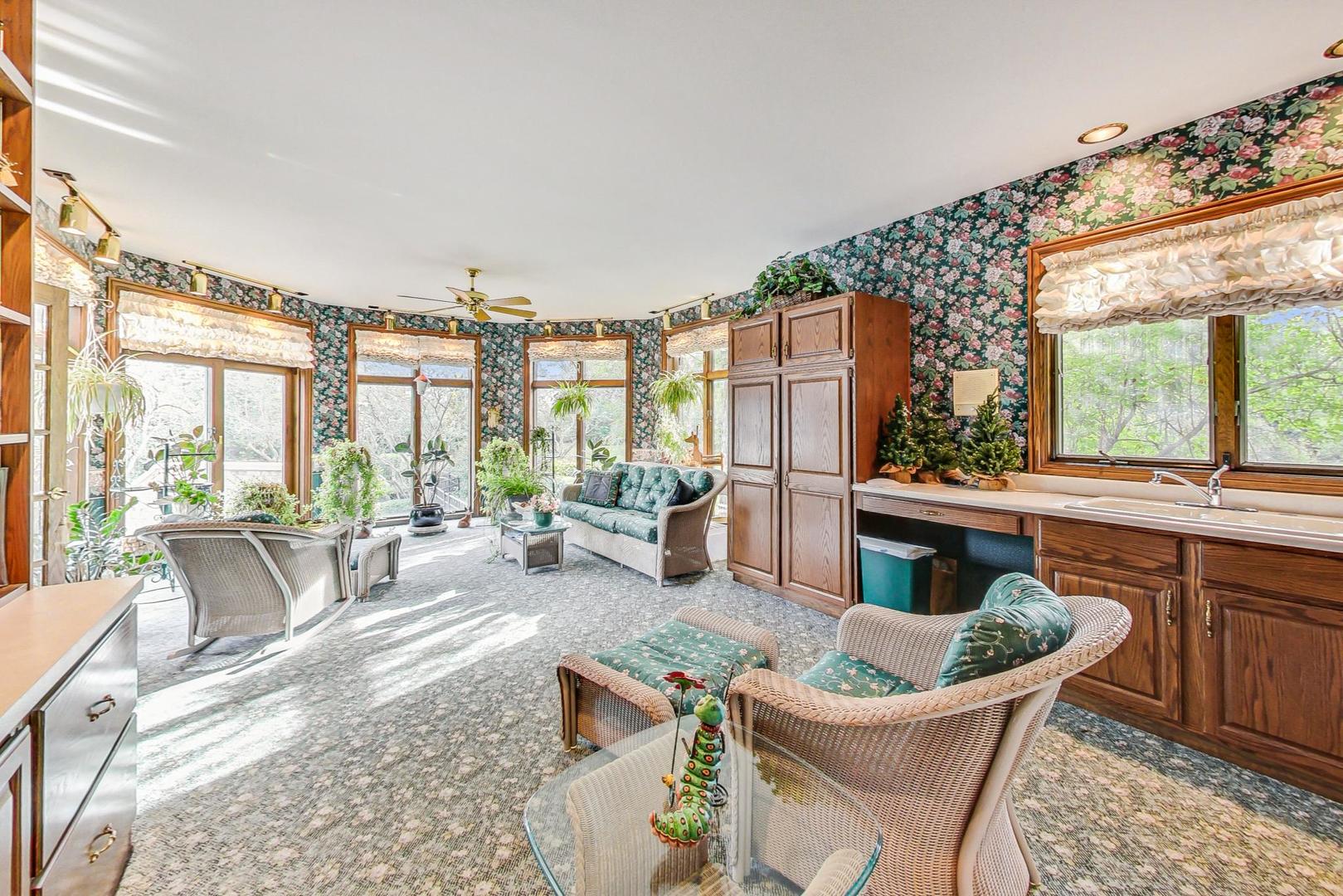 3s201 S Raddant Road Property Photo 17