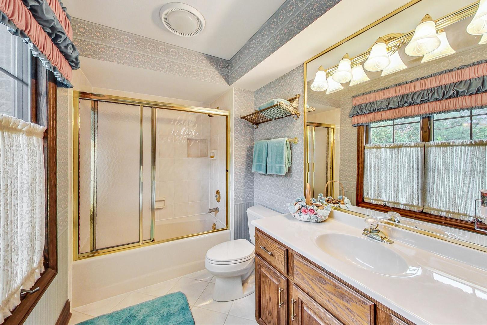 3s201 S Raddant Road Property Photo 31