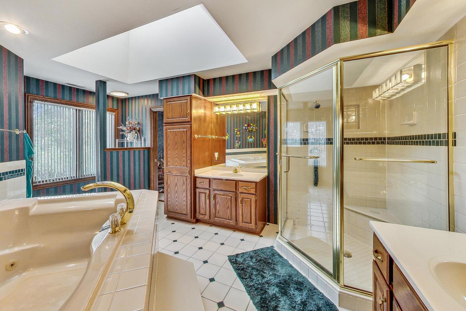 3s201 S Raddant Road Property Photo 35