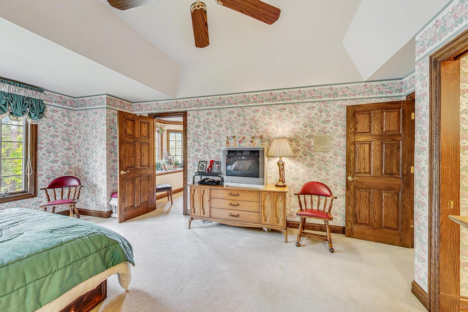 3s201 S Raddant Road Property Photo 38