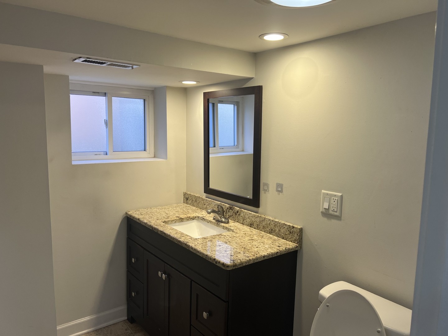 4744 S Lawler Avenue Property Photo 17