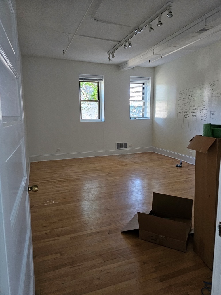2411 N Clybourn Avenue 2r Property Photo 5