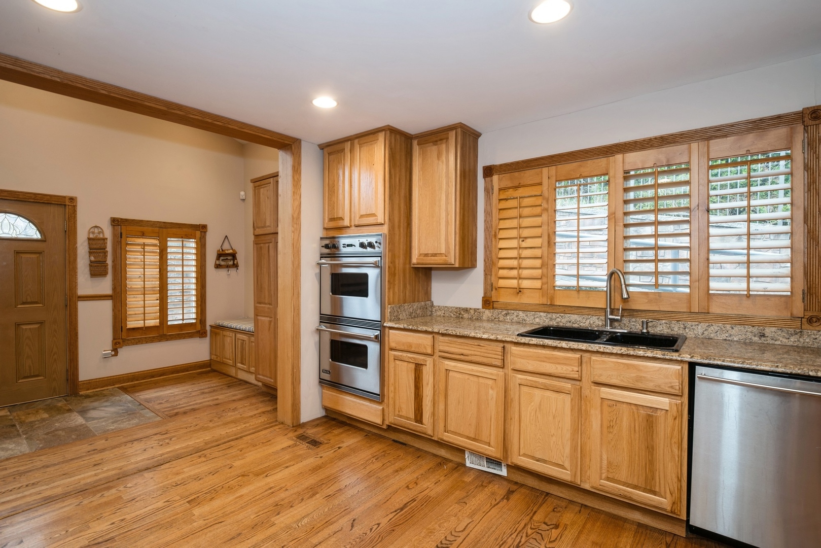 38635 N Drexel Boulevard Property Photo 6