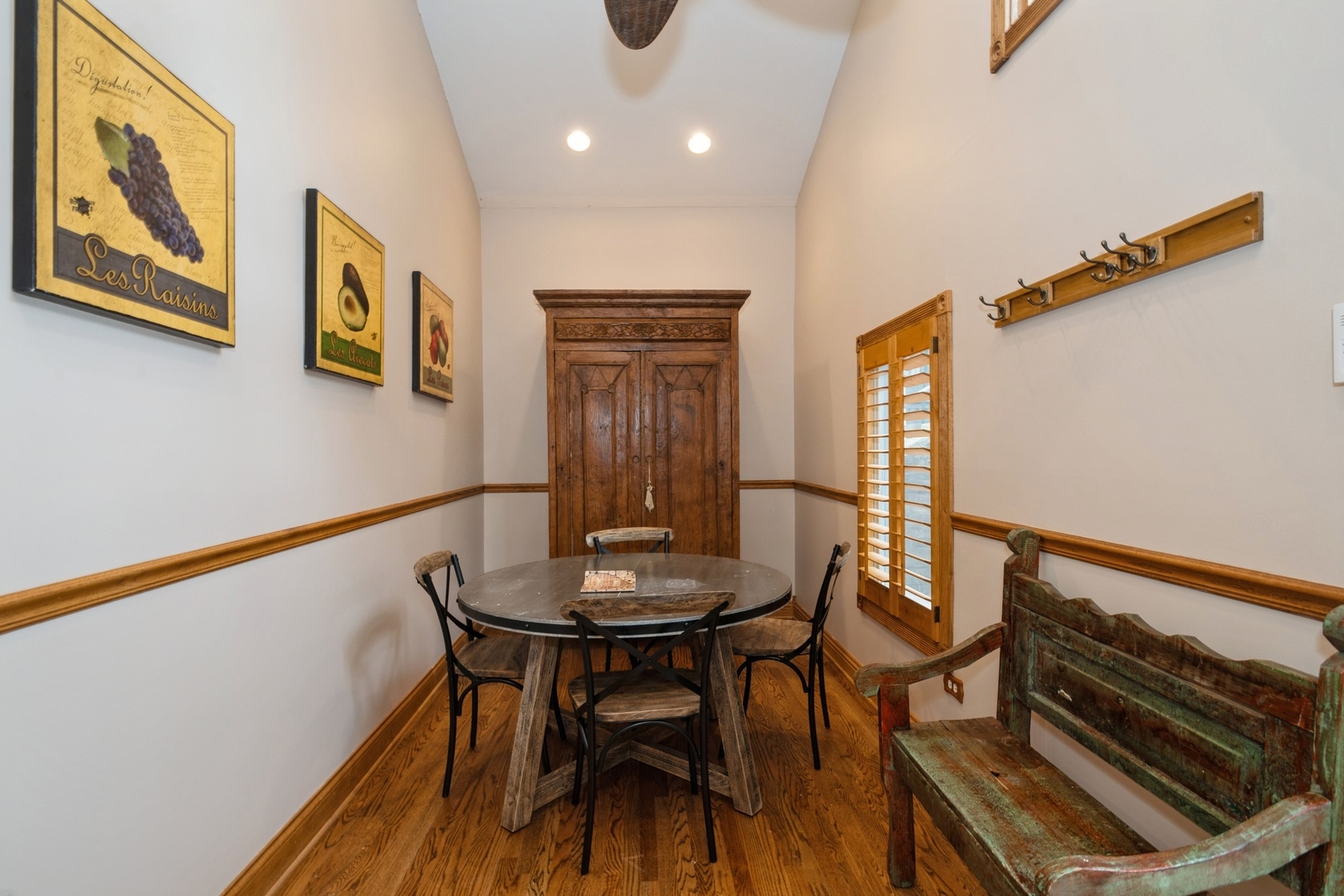 38635 N Drexel Boulevard Property Photo 7