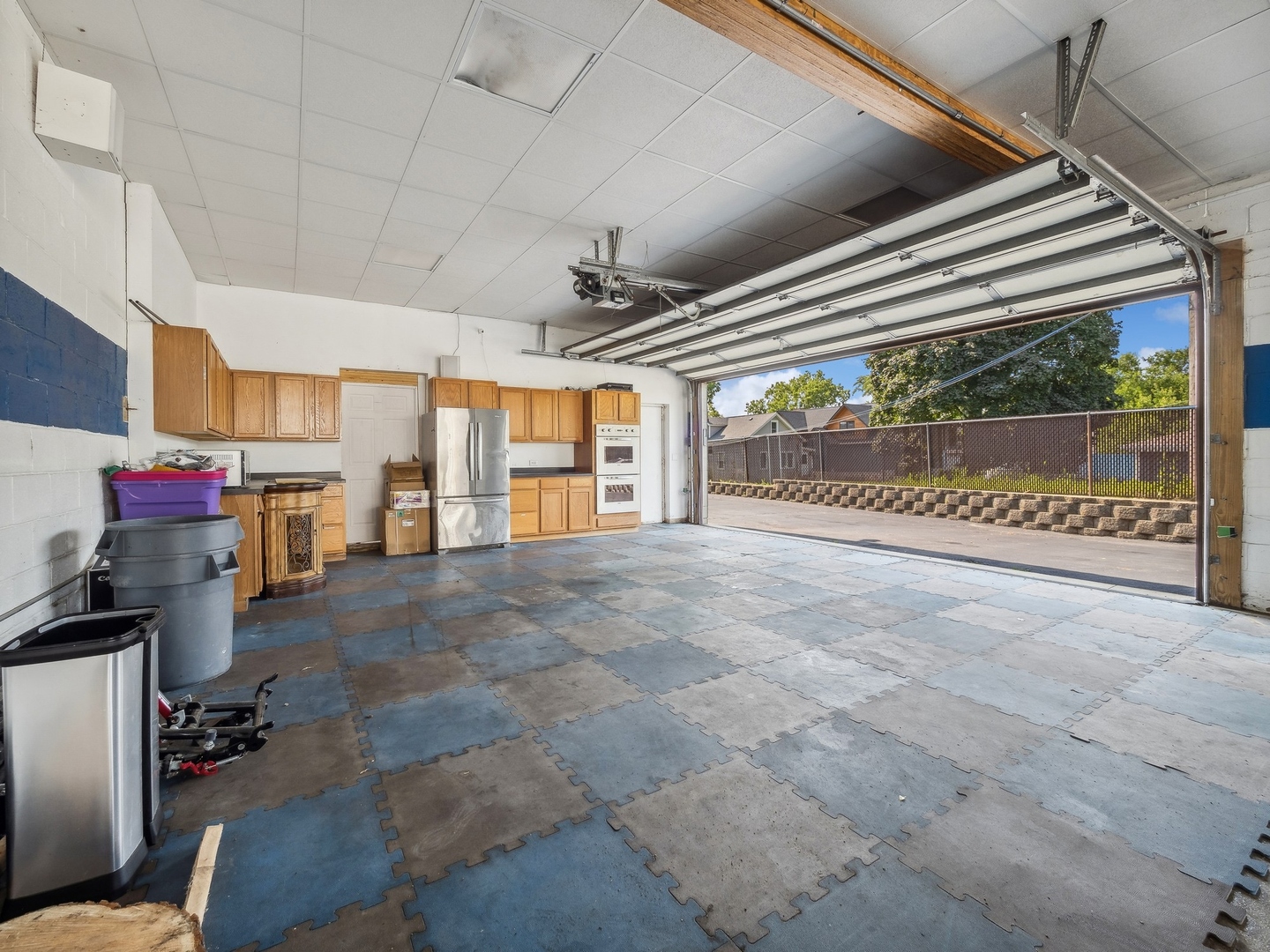 38635 N Drexel Boulevard Property Photo 32
