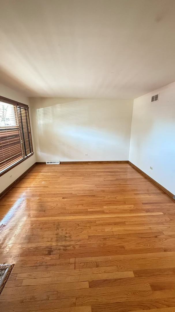 2703 S Lowe Avenue Property Photo 2