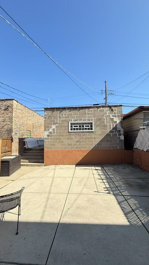 2703 S Lowe Avenue Property Photo 11