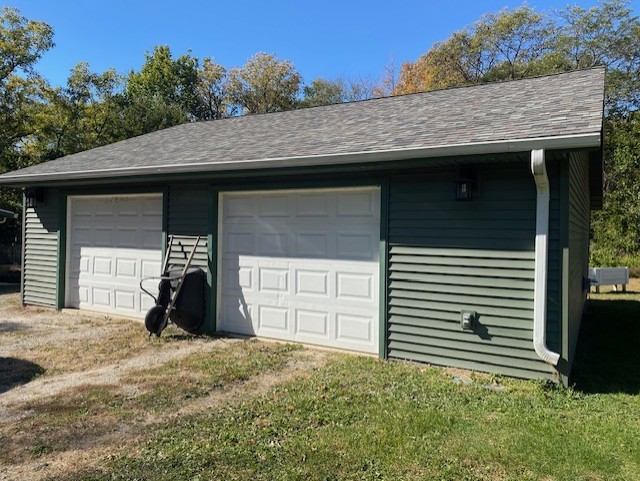7 Clearwater Point Property Photo 3