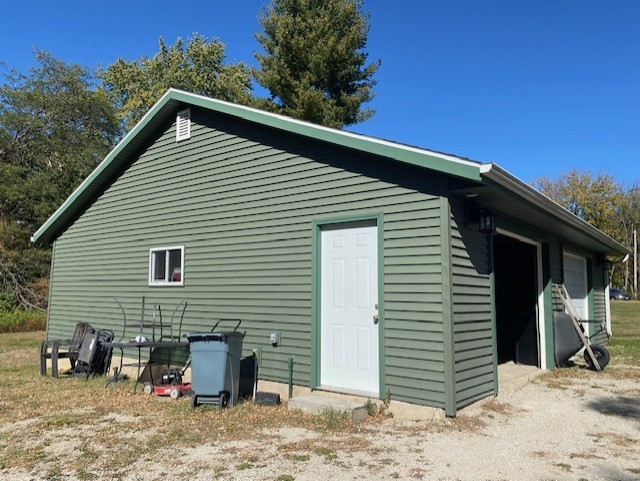7 Clearwater Point Property Photo 4