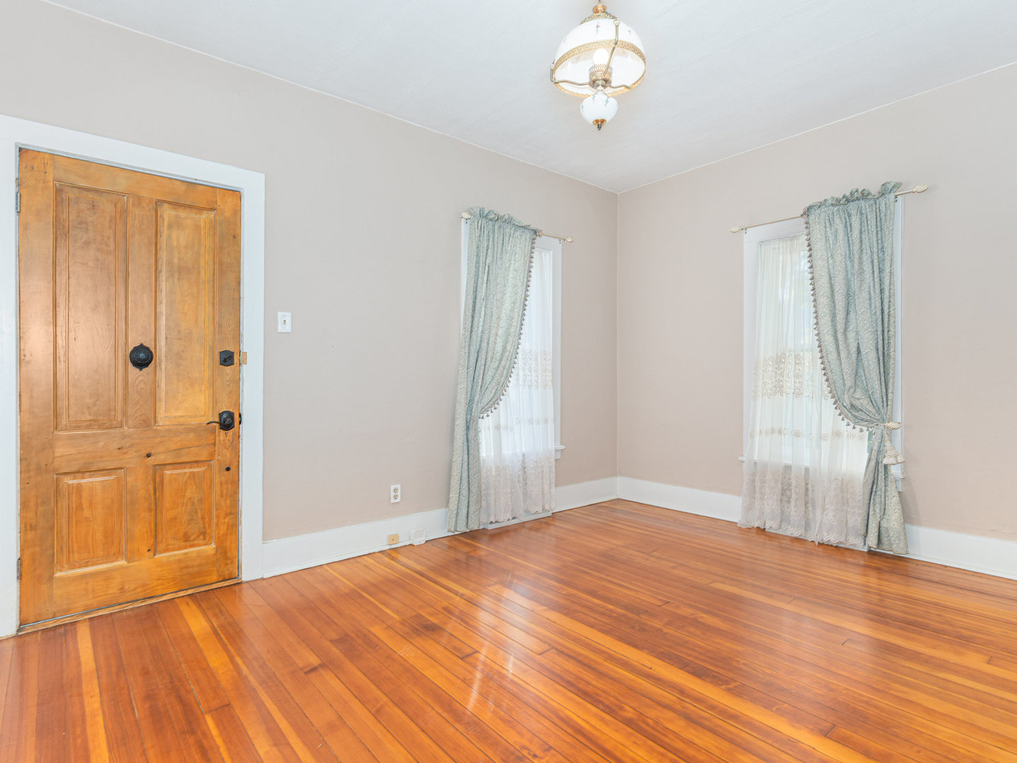 208 N Babcock St Property Photo 20