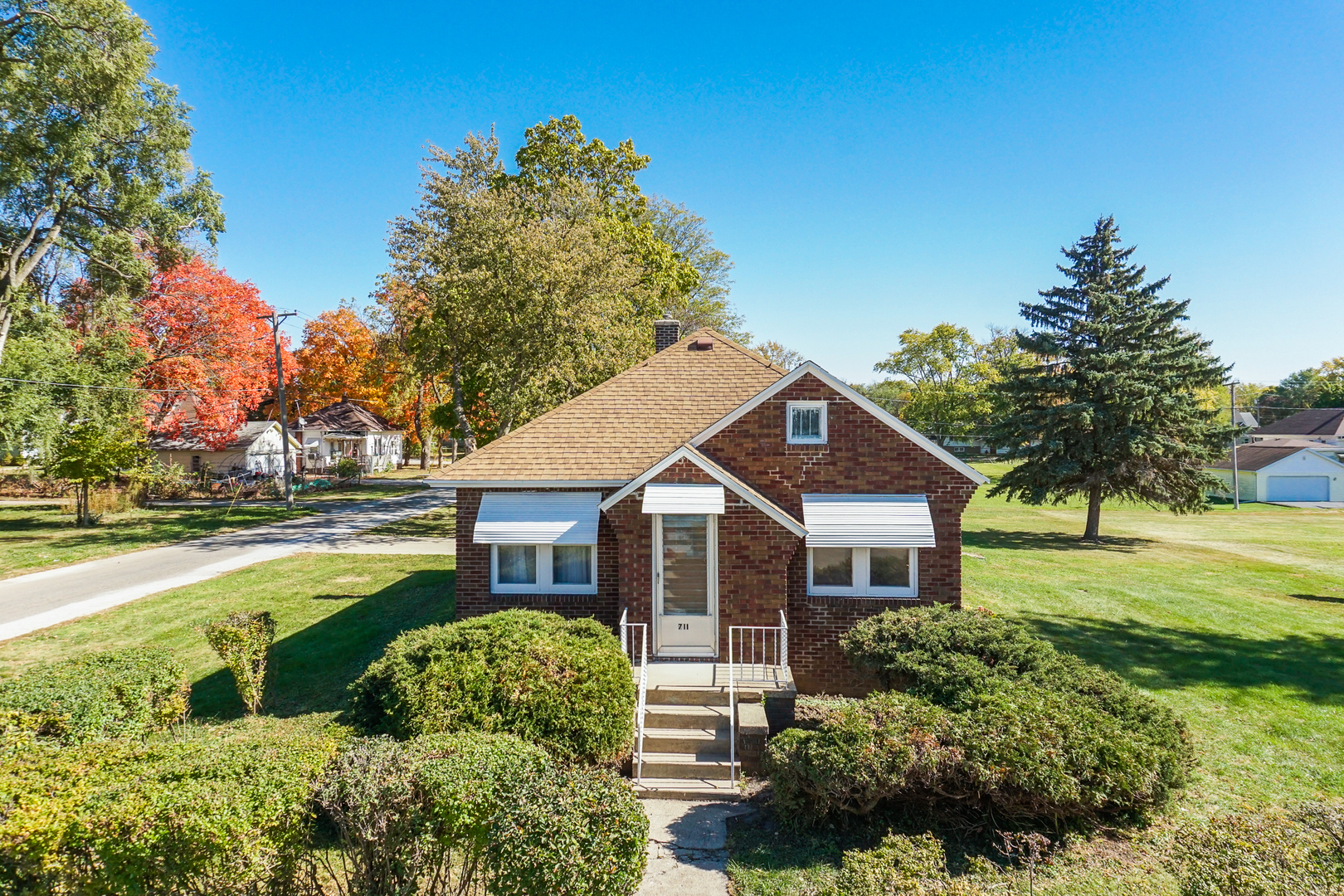 711 Iowa Avenue Property Photo 1