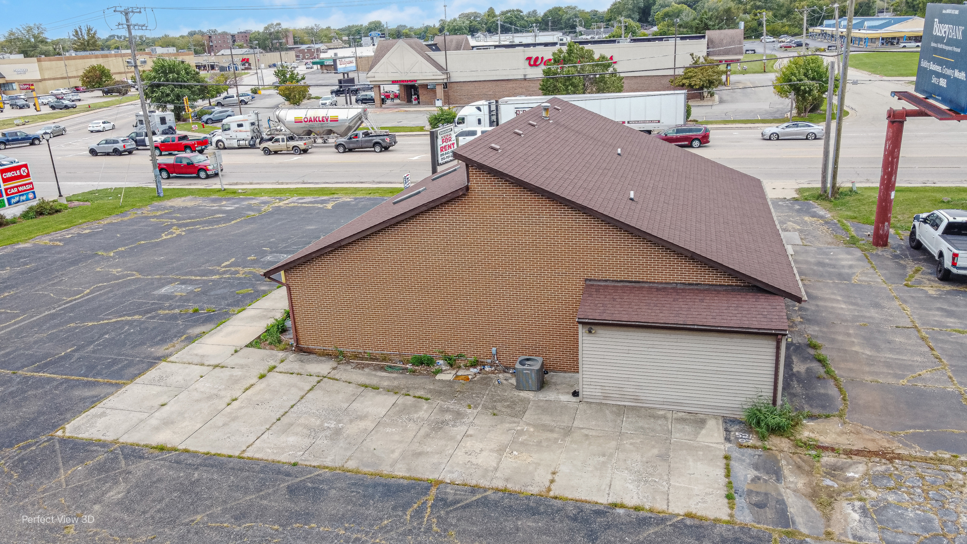 1561 N Division Street Property Photo 5