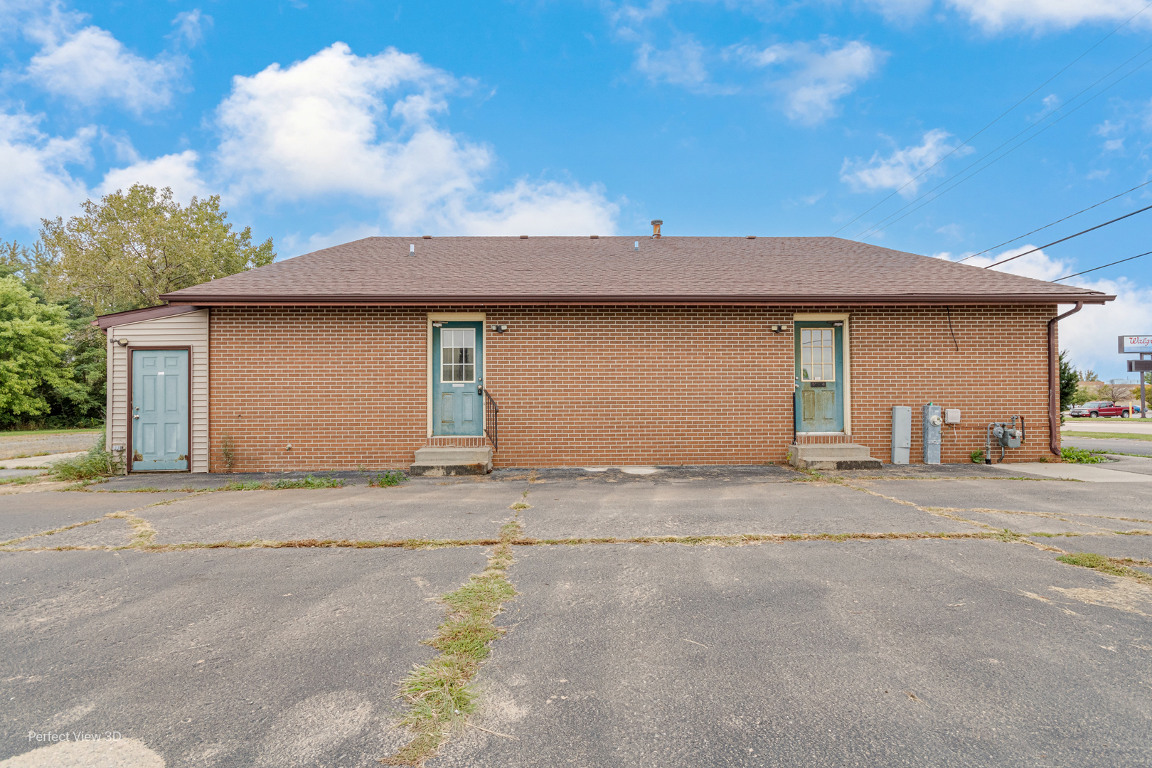 1561 N Division Street Property Photo 6