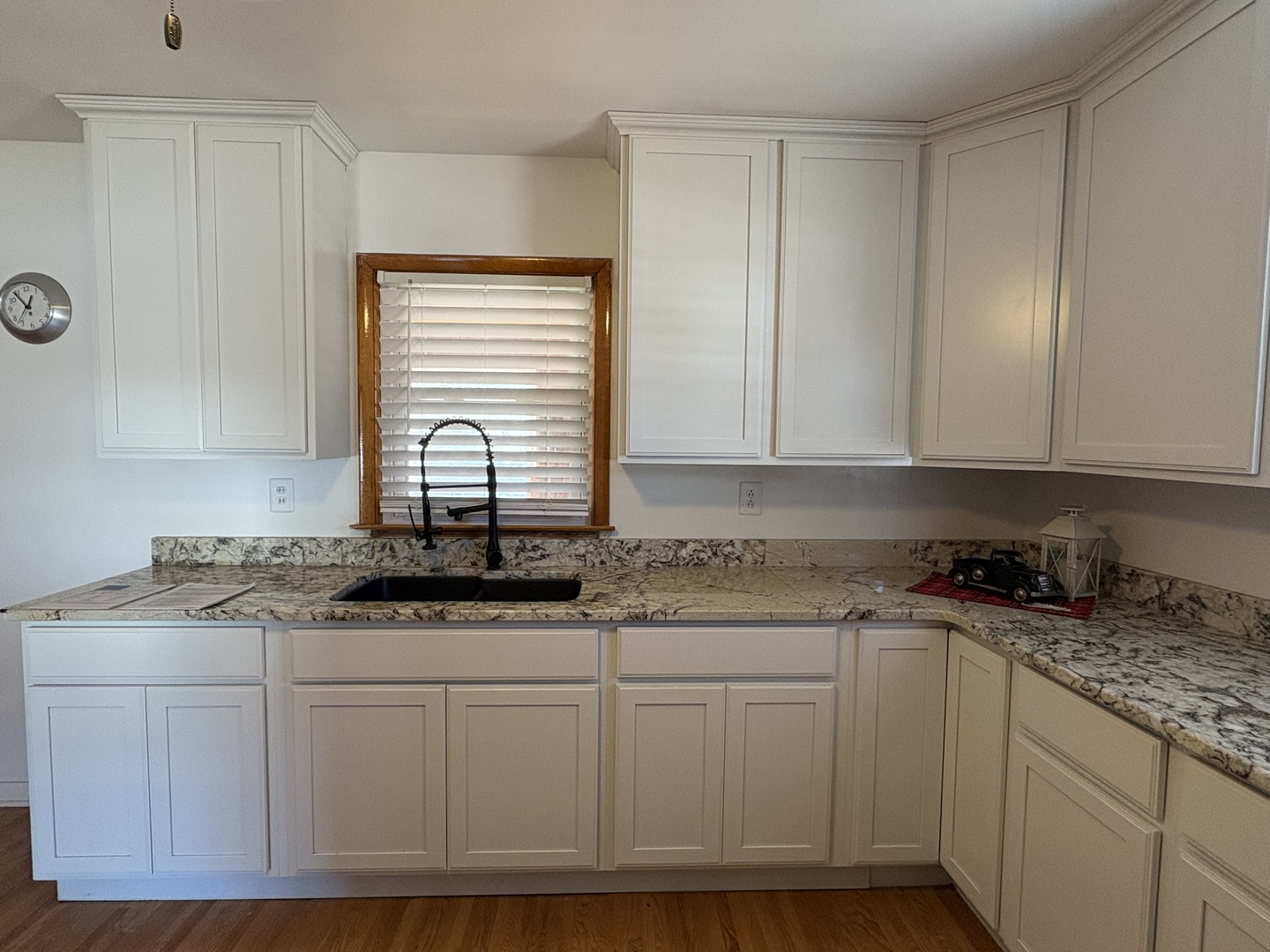 1301 Charles Street Property Photo 5
