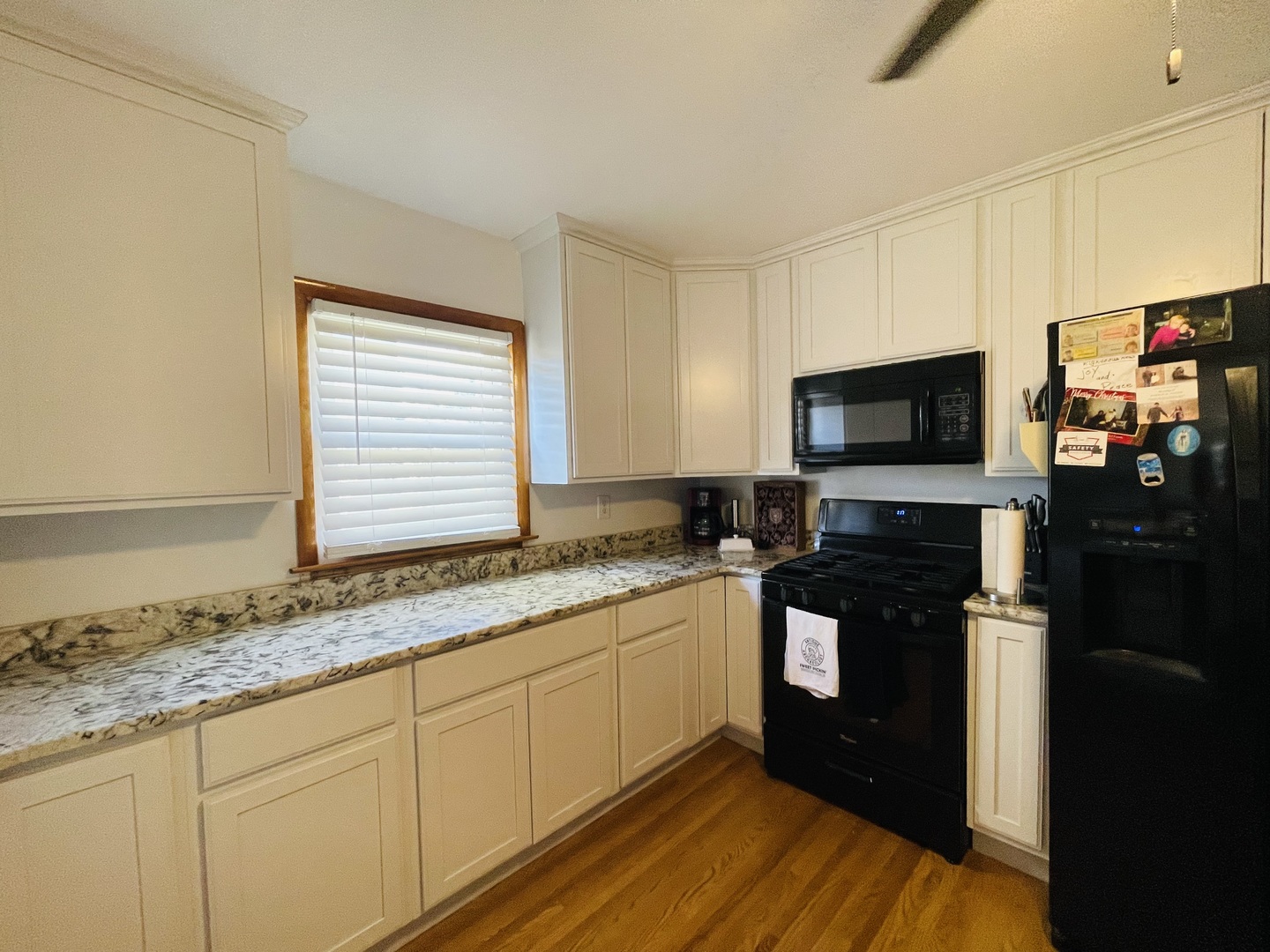 1301 Charles Street Property Photo 9