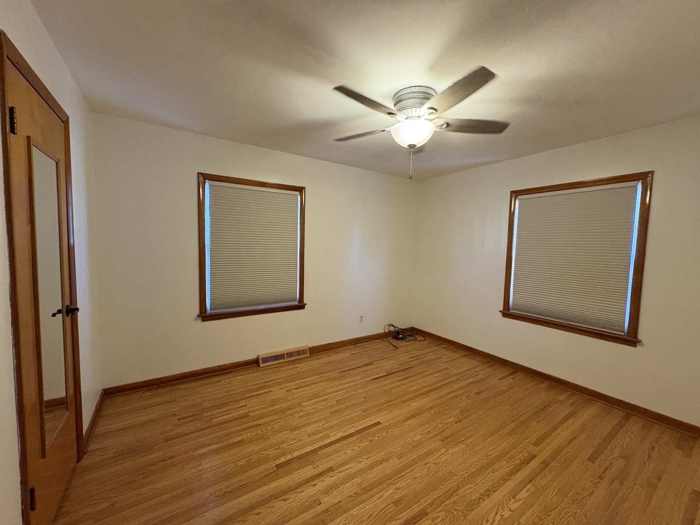 1301 Charles Street Property Photo 10