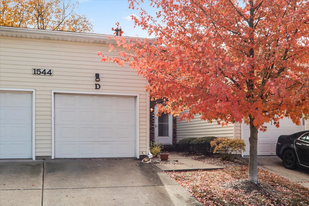1544 Hunt Drive D Property Photo 1
