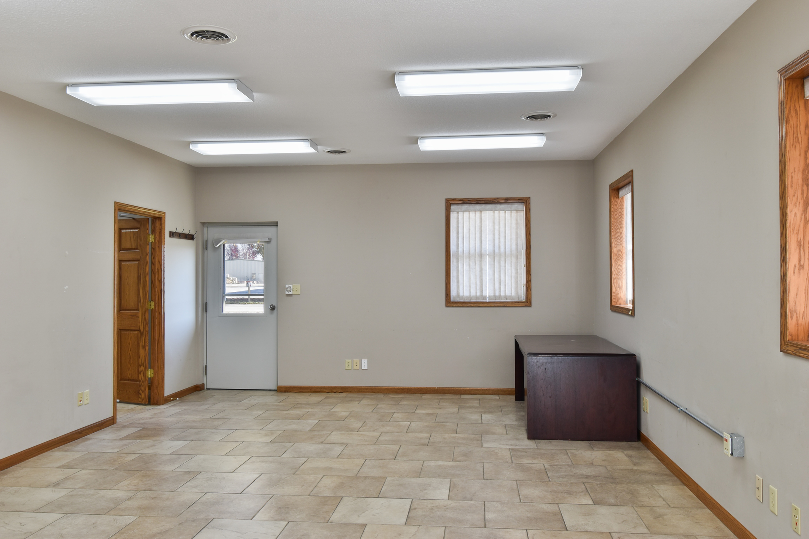 1311 N Division St Property Photo 13