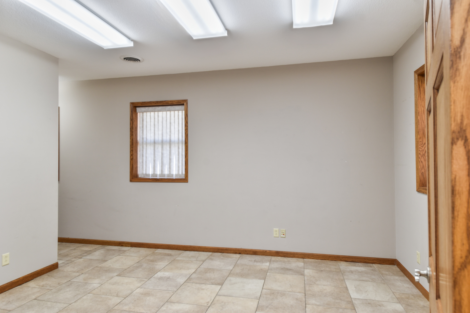 1311 N Division St Property Photo 15