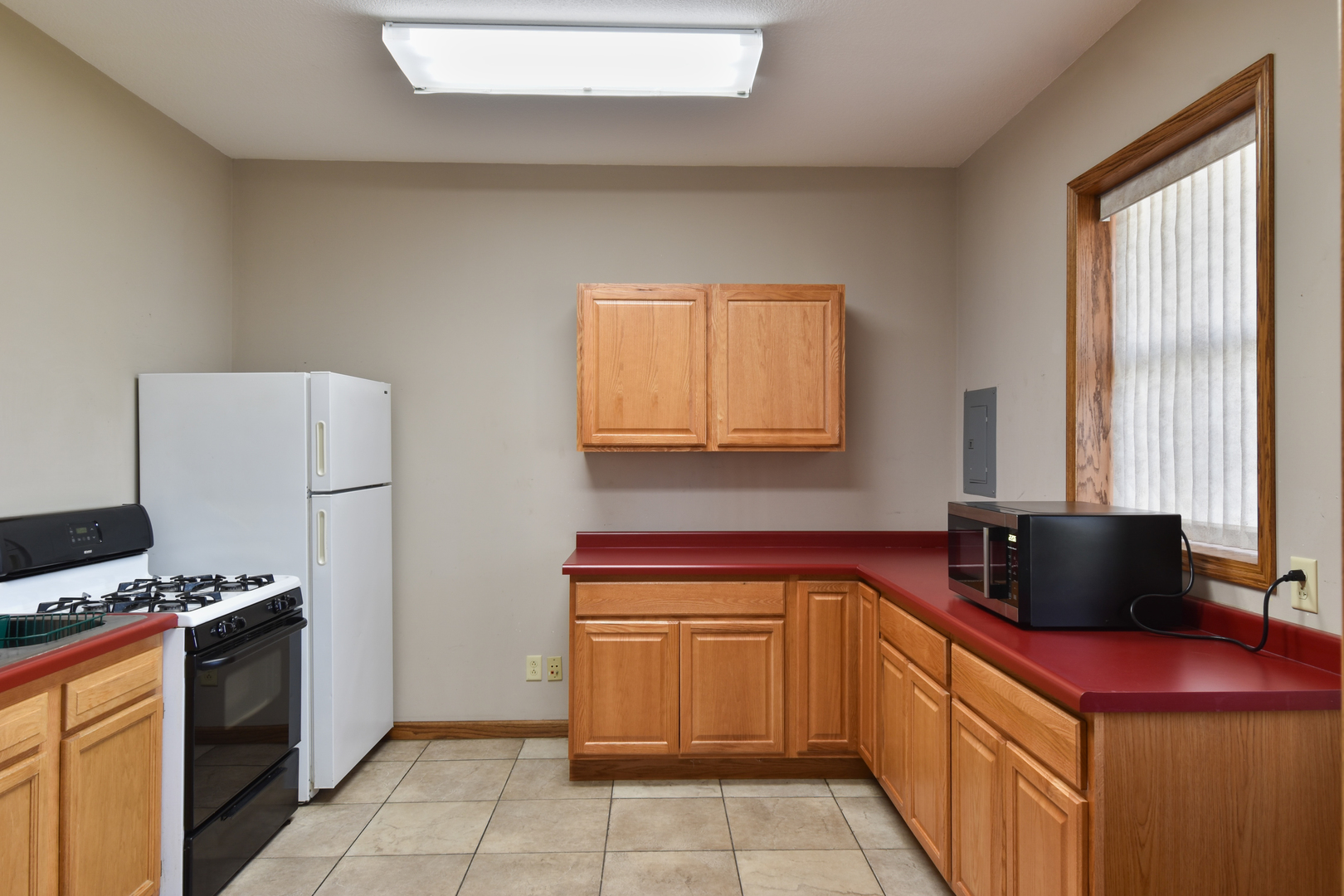 1311 N Division St Property Photo 17