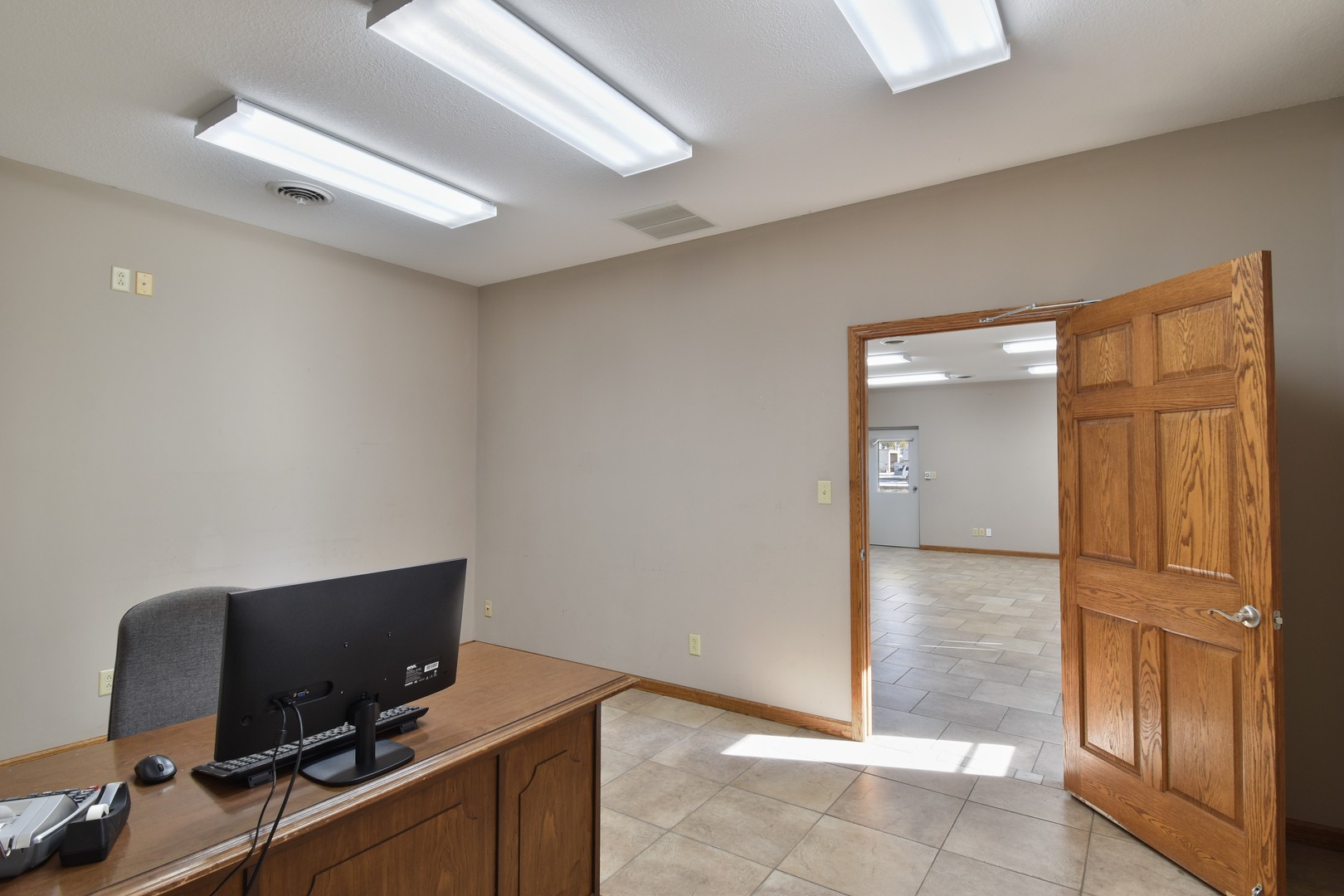 1311 N Division St Property Photo 23
