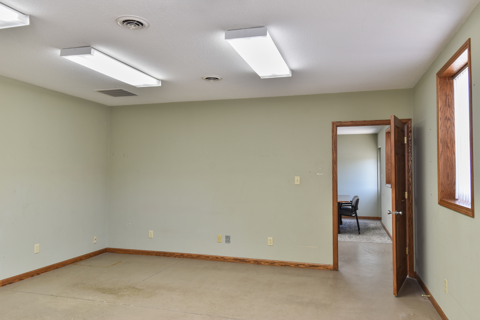 1311 N Division St Property Photo 37
