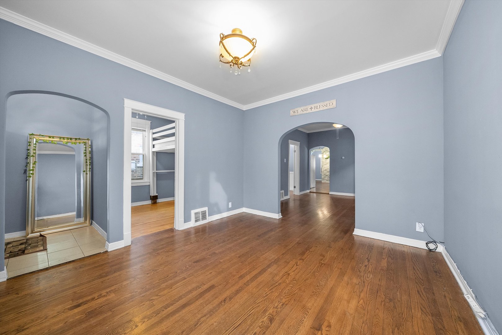 10445 S Bensley Avenue Property Photo 7