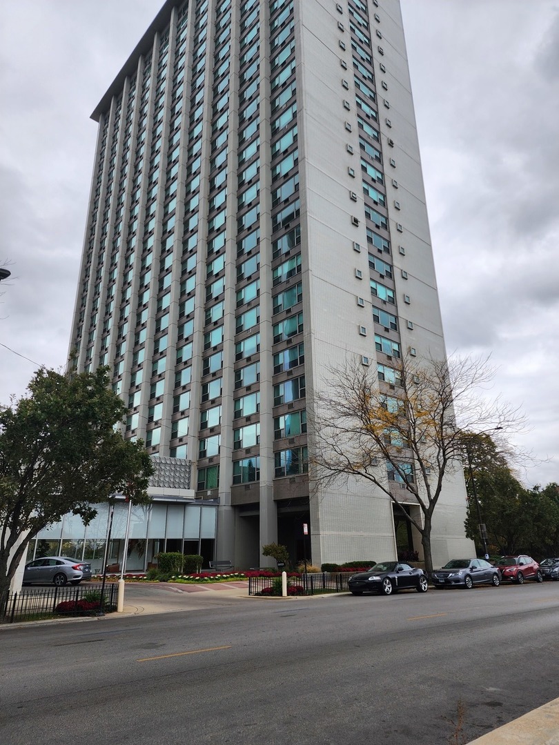 3600 N LAKE SHORE Drive 622 Property Photo 1