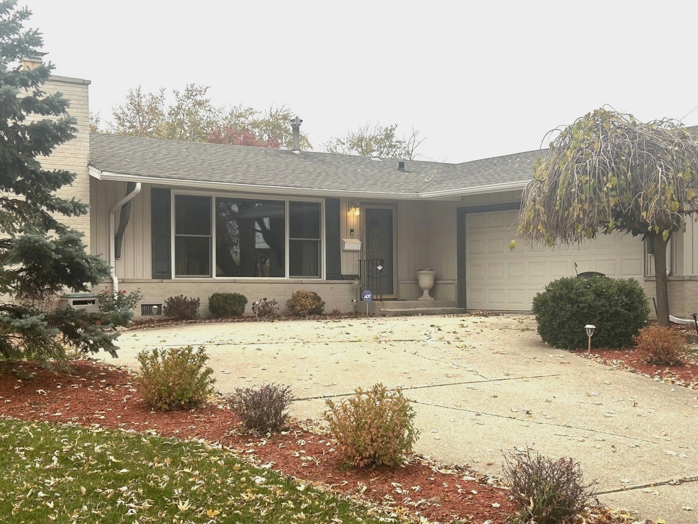 15224 S Central Avenue Property Photo 1