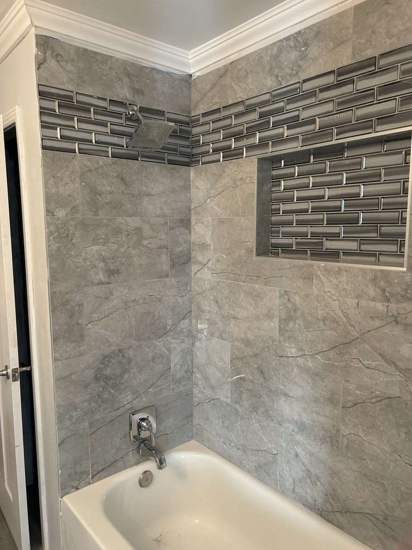 14633 Parkside Drive Property Photo 8