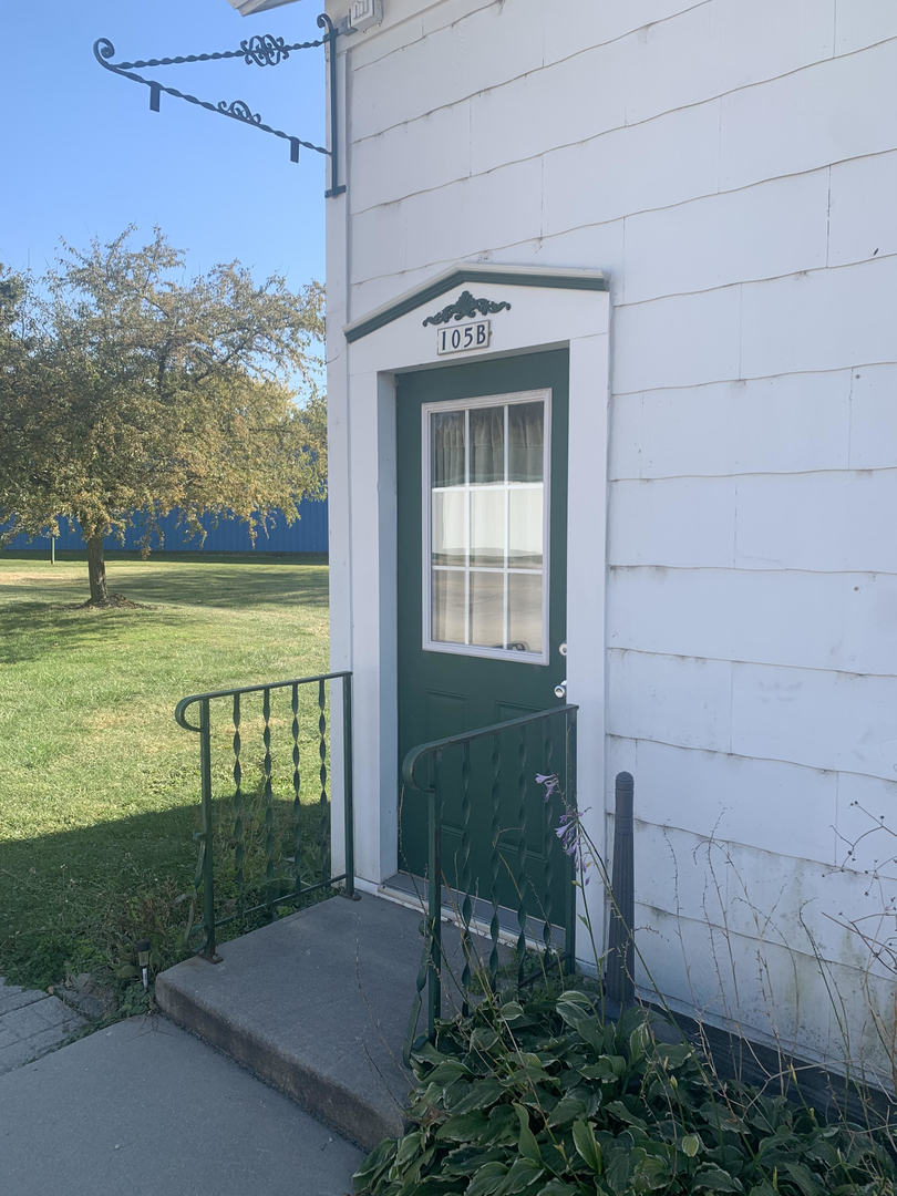 105 4th Street B Property Photo 3