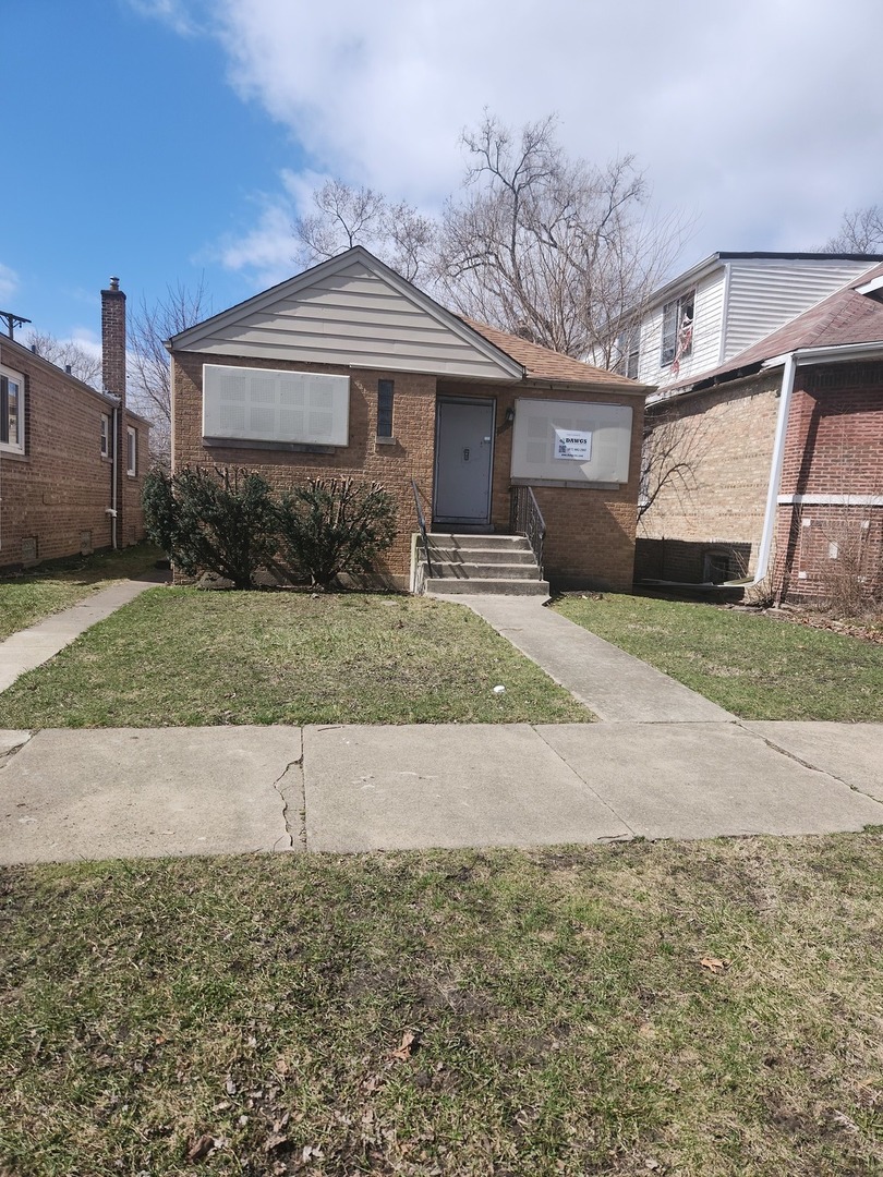 12412 S Stewart Avenue Property Photo 1