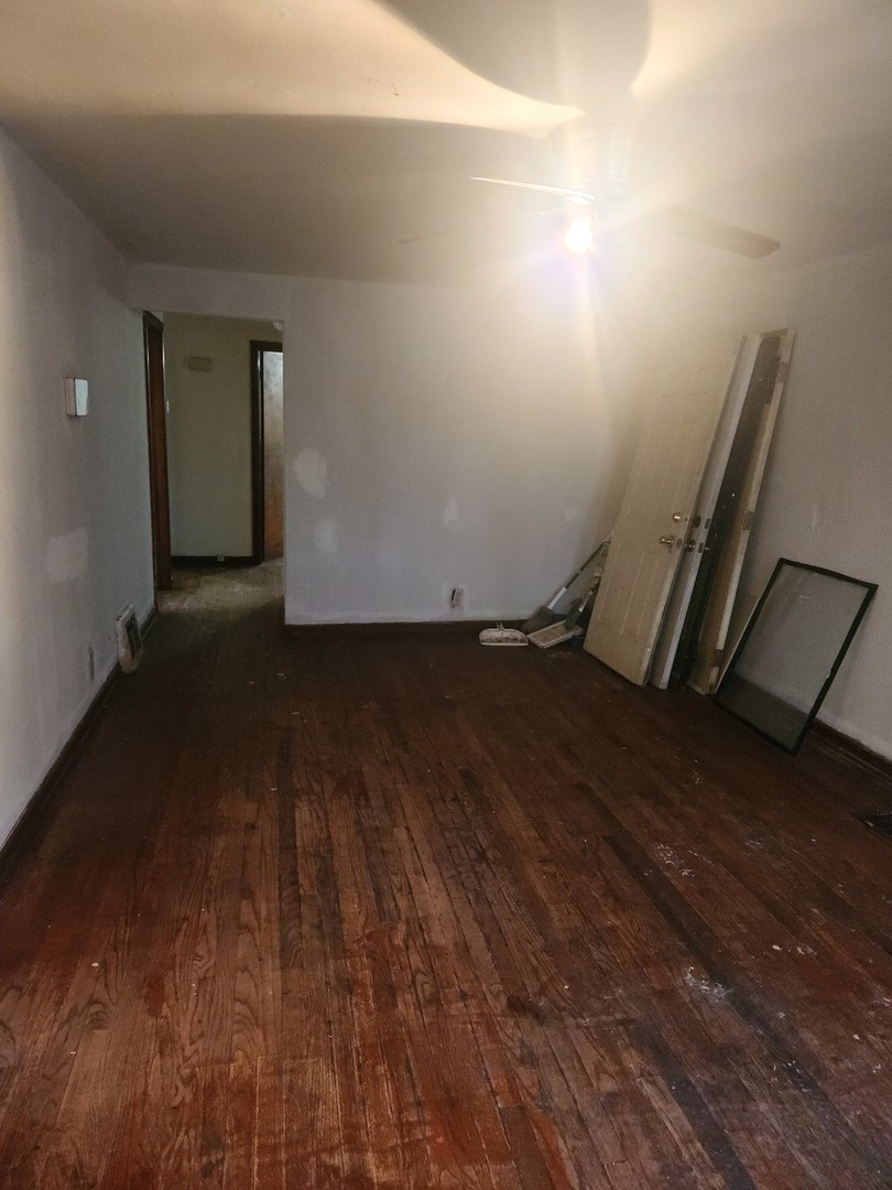 12412 S Stewart Avenue Property Photo 4
