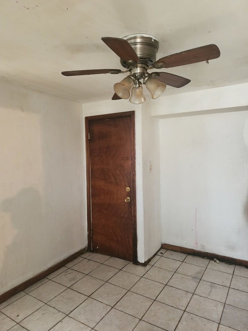 12412 S Stewart Avenue Property Photo 10