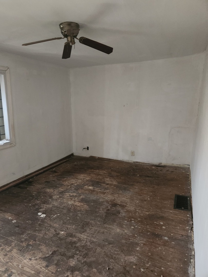 12412 S Stewart Avenue Property Photo 11
