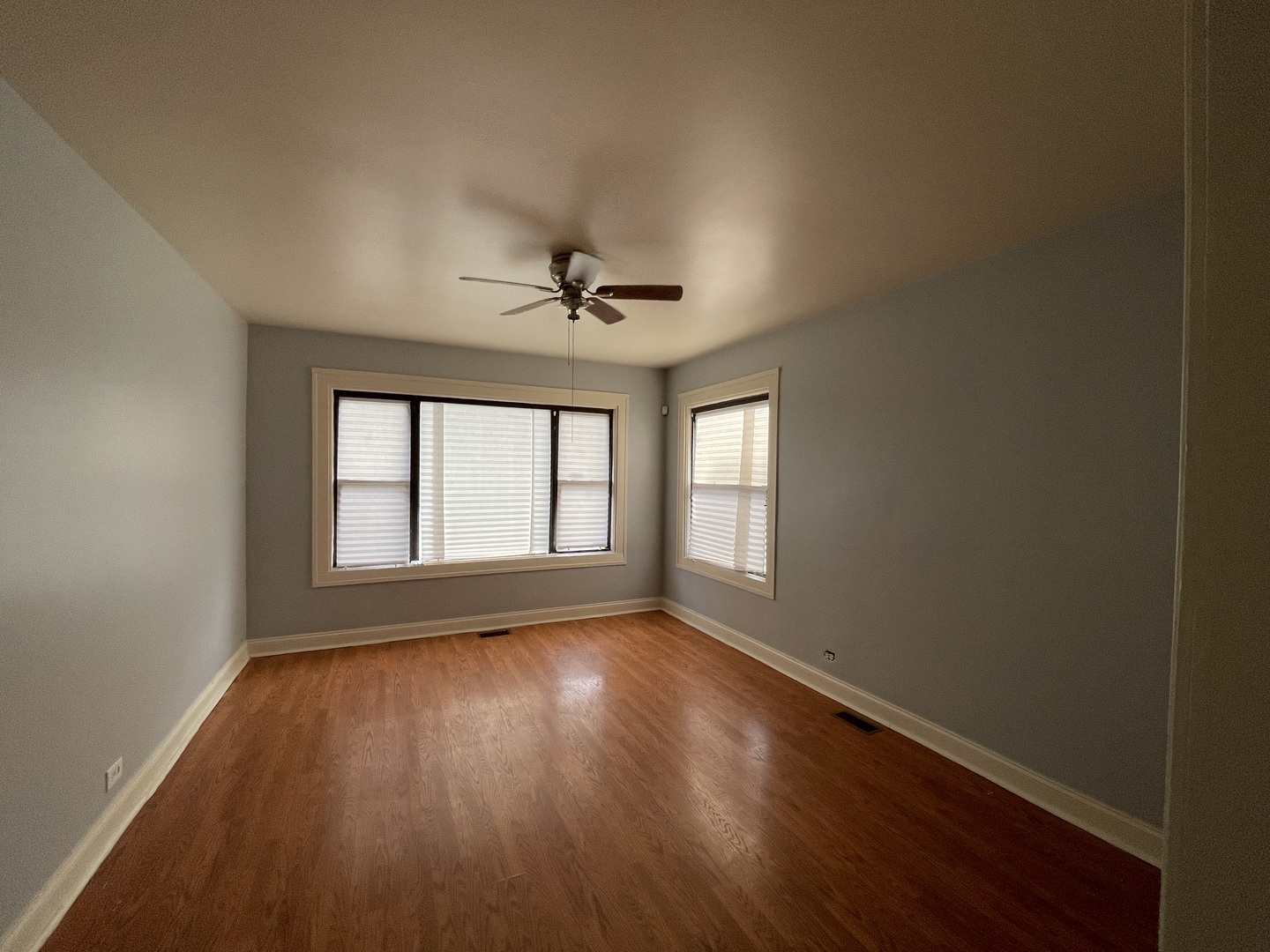 11248 S Parnell Avenue Property Photo 3