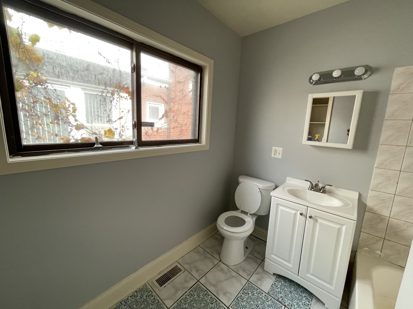 11248 S Parnell Avenue Property Photo 10