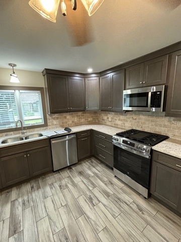 308-312 Chicago Avenue Property Photo 6