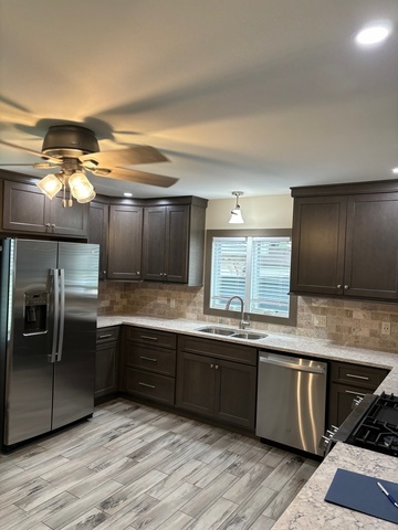 308-312 Chicago Avenue Property Photo 8