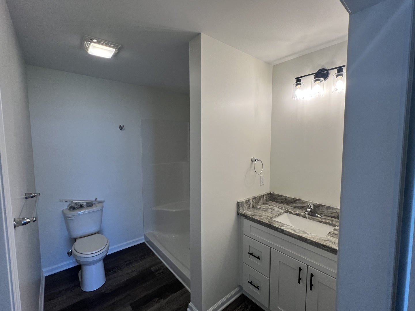 615 Sinnissippi Street Property Photo 8